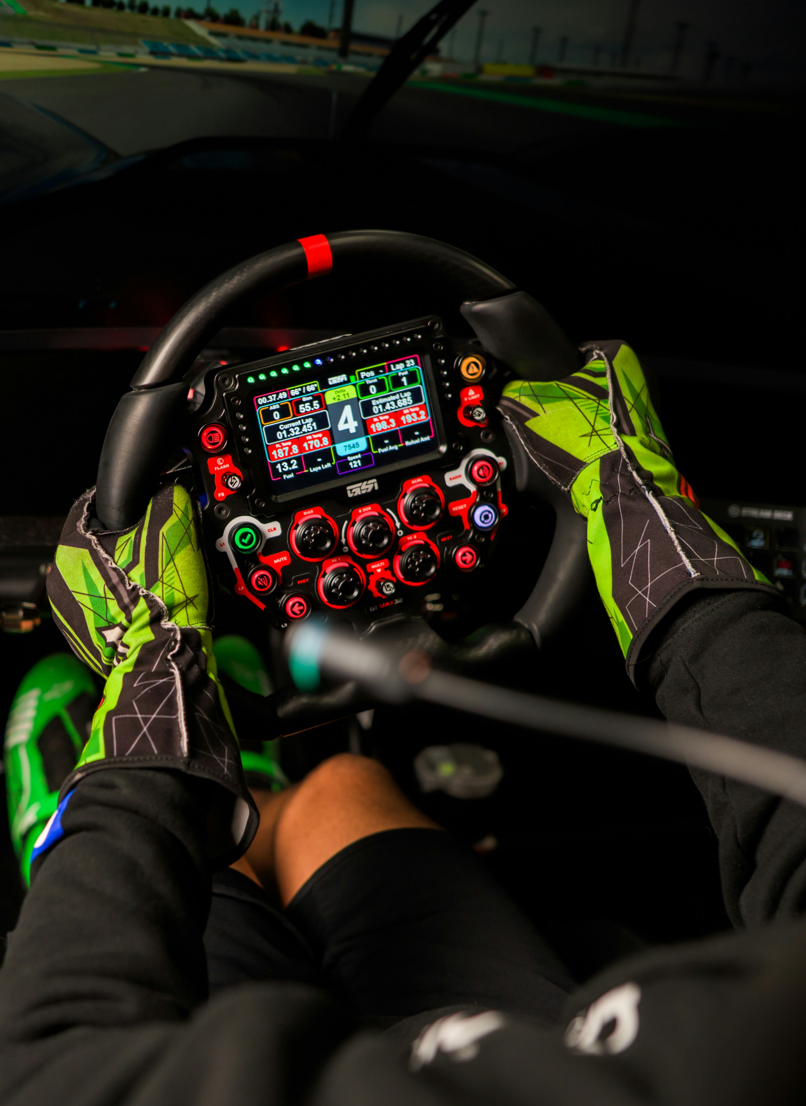 APEX Sim Pro V2 – KI-generiertes Bild